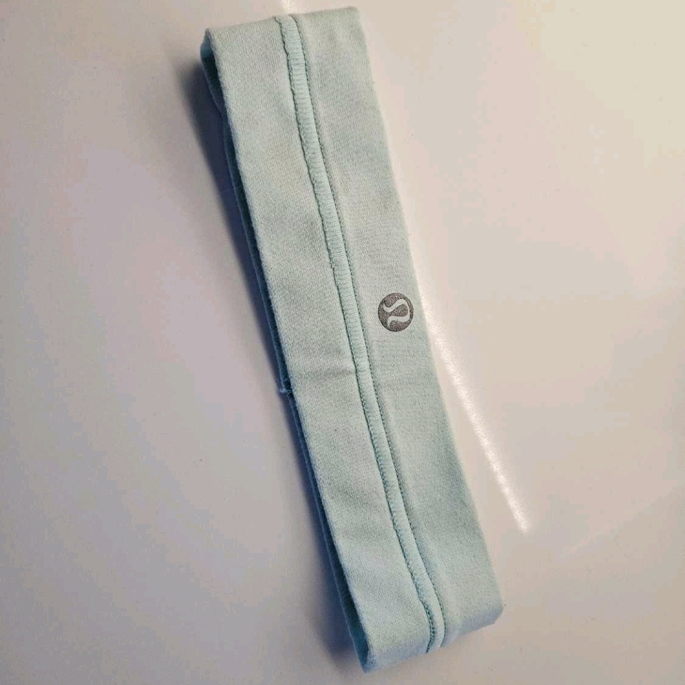 Lululemon Mint Green Headband Women’s OS Athletic Workout Yoga Non Slip